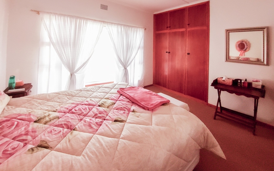 4 Bedroom Property for Sale in Port Nolloth Northern Cape